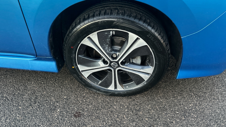 Nissan LEAF 160kW e+ N-Connecta 62kWh 5dr Auto Electric Hatchback